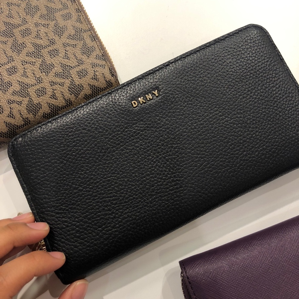 Authentic DKNY wallets - Picture 2 of 8